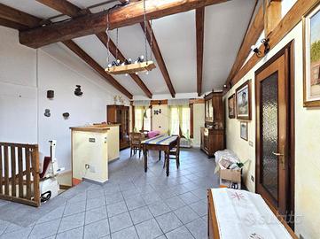 CASA SEMINDIPENDENTE A CALUSO