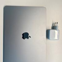 Apple MacBook Air 13.6