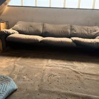 Divano stile maralunga cassina