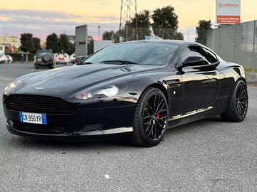 Aston martin db9 - 2008