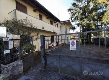 Immobile in asta di 161 m² con 3 locali e box auto