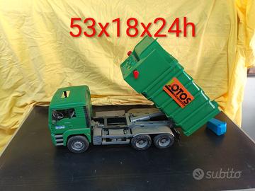 camion giocattolo Bruder TG410A