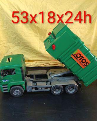 camion giocattolo Bruder TG410A