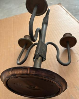 Antico candelabro  a tre bracci in rame