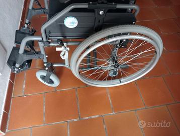 Sedia a rotelle super leggera