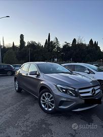 Mercedes-Benz GLA 180