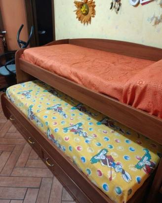 Letto doppio estraibile con cassettoni come nuovo