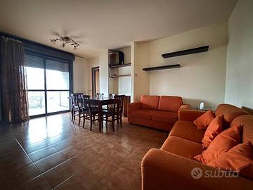 Ampio bilocale con cucina abitabile e garage