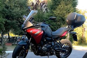 Yamaha Tracer 700 anno 2021 km 3057 bauletto Givi