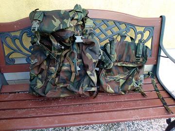 Zaino militare woodland con zainetto tattico