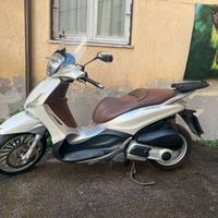 Beverly 300