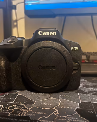 Canon EOS r50