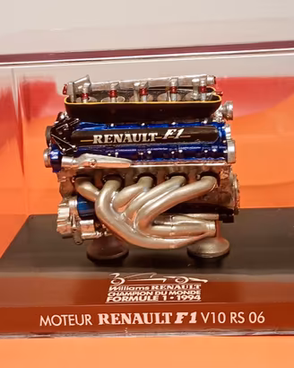 Riproduzione  motore V10 Renault F1 1994