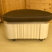 Pouf bianco con cassetto
