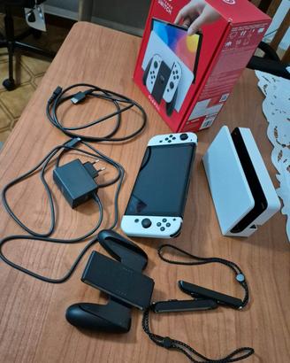 NINTENDO SWITCH OLED 
