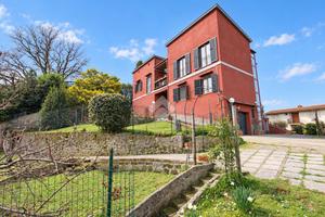 VILLA SINGOLA A CASTELNUOVO DI PORTO