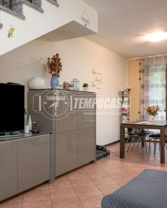 ELEGANTE VILLETTINA A SCHIERA A SAN PROSPERO