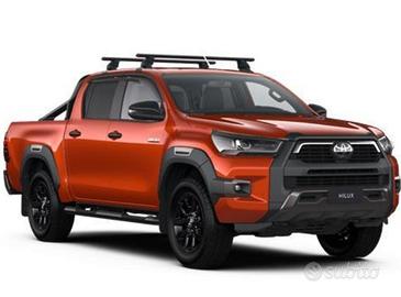 TOYOTA HILUX INVINCIBLE 2.8cc 204cv automatico