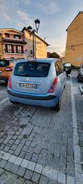 Lancia y