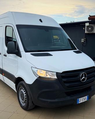 Mercedes-benz Sprinter F43/33 311 CDI RWD TA Furgo