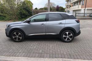 Peugeot 3008 1.5 HDi automatica Allure