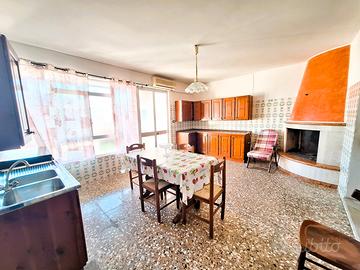 Vendita Villetta con giardino e camino - 150mq