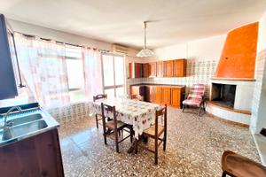 Vendita Villetta con giardino e camino - 150mq