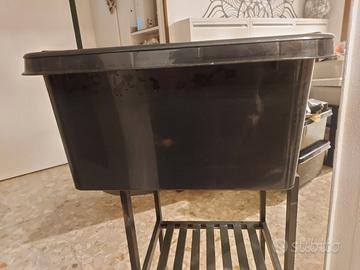 Scatole in plastica con coperchio