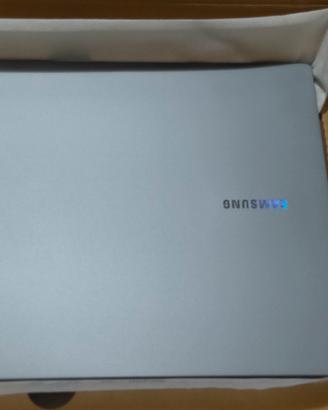 Samsung   Book4 / model np 750xgj 