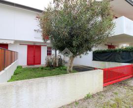 VILLA A SCHIERA A CAORLE