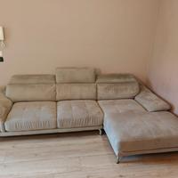 Divano usato in buone condizioni - marca Ovvio