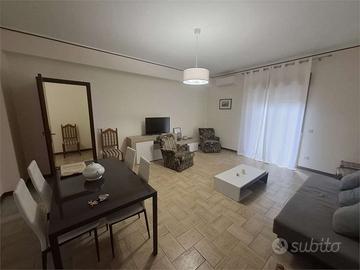 appartamento arredat ocon due camere e soggiorno