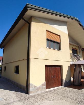 VILLA SINGOLA A CONA