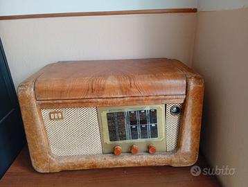 Giradischi antico per collezione