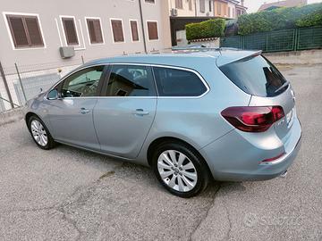 Opel Astra j sportourer cosmo benzina GPL