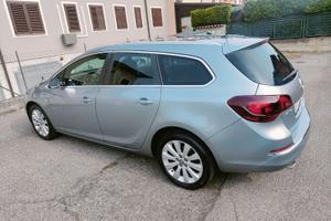 Opel Astra j sportourer cosmo benzina GPL
