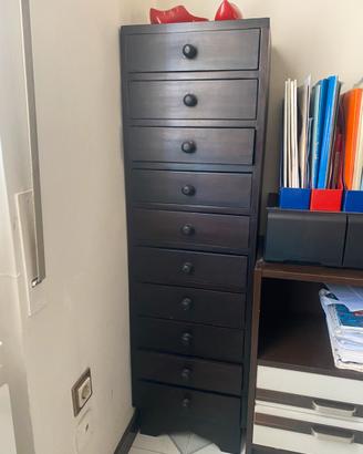 Cassettiera verticale con dieci scomparti