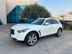 Infiniti QX70 3.0d V6 Premium T-Stock prezzo