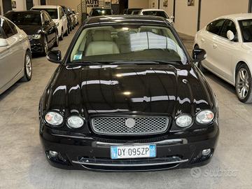 Jaguar X-Type 2.2D cat aut. Luxury cDPF