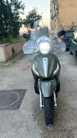 Beverly 300 s sport ABS-ASR come nuovo