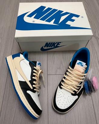 Air Jordan 1 Low Bianco, Blu e Nero 45