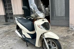 Honda sh 150i KM 9.800 REALI "INTRO.VABILE"