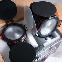 N. 2 illuminatori Hilow HL-200  Led Fresnel 30Wat