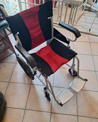 sedia a rotelle per invalidi