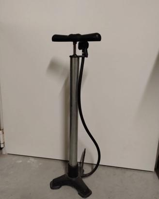 Pompa a colonna per biciclette