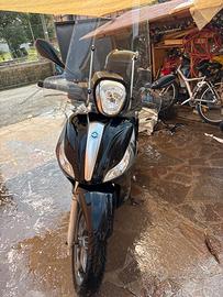 Piaggio Medley s 150 ABS Bauleto e Parabrezza