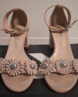 Sandali n.38 tacco 5 cm beige scamosciate