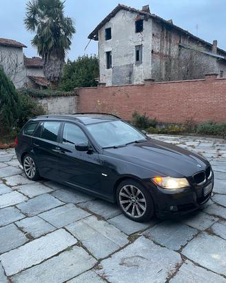BMW 318 d Touring- 2009- 137.000 km