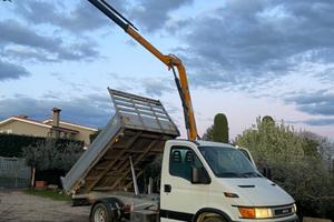 Iveco daily 35c15 con gru