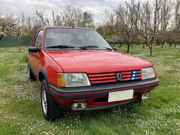 Peugeot 205 look gti gpl 950cc 4 marce